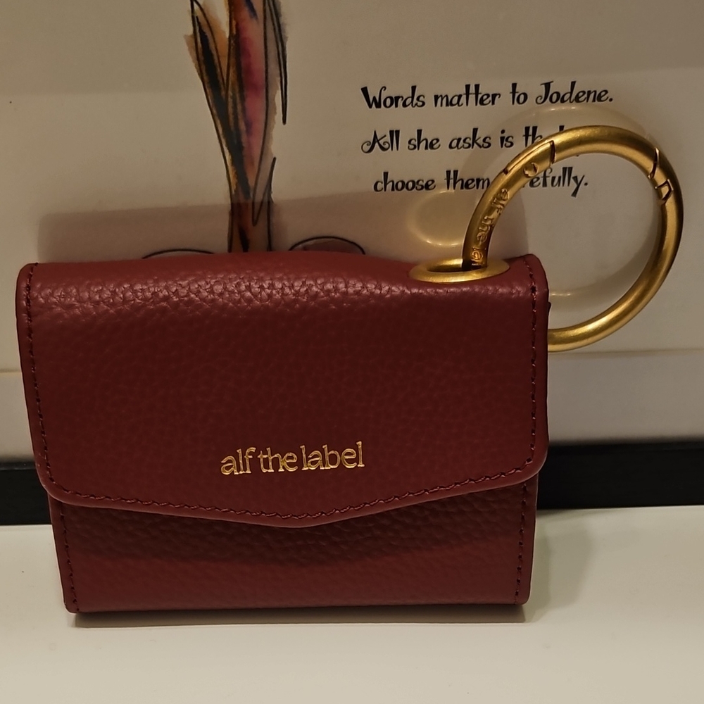 Alf The Label Pinot and Gold Key & Card Holder with Flap Closure